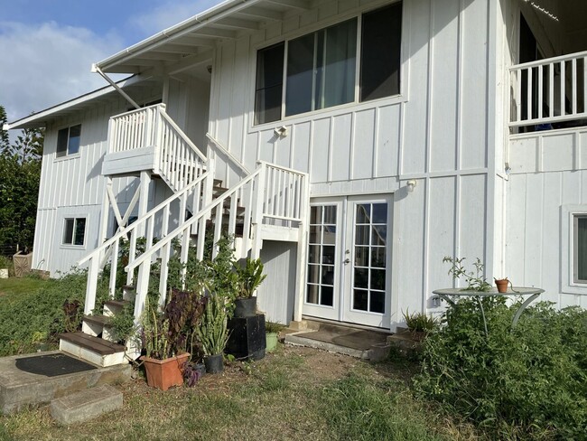 Building Photo - Expansive Ocean View & Quiet Country Livin...