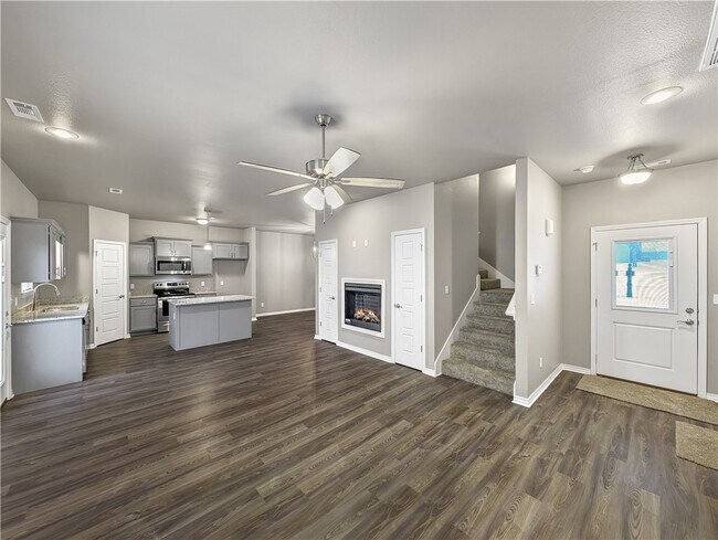 Foto del edificio - 195 E 2nd St