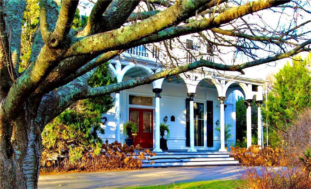 Primary Photo - 120 Miantonomi Ave
