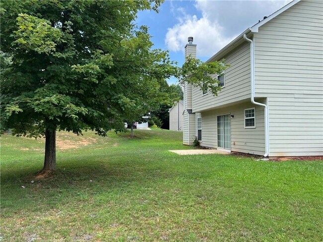 Foto del edificio - 1909 Hampton Springs Ct SW