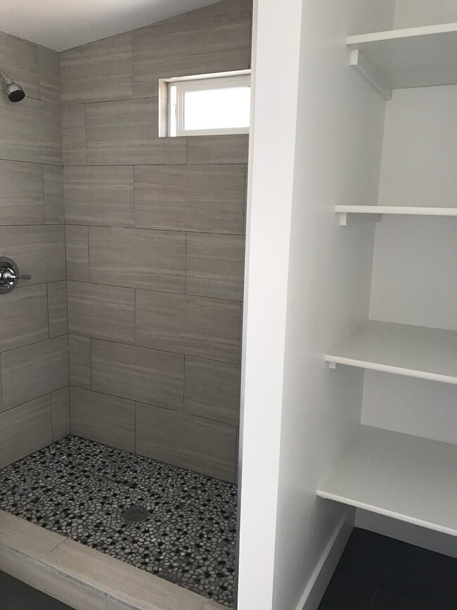 Cabinet bathroom space - 12623 Beverly Blvd