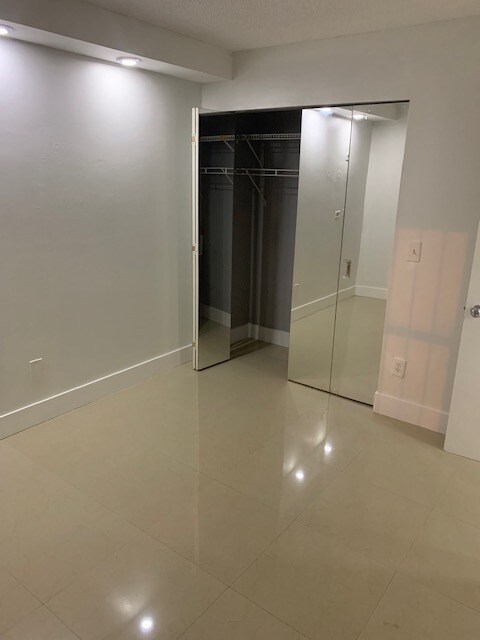 Foto del edificio - 20810 NE 8th Ct