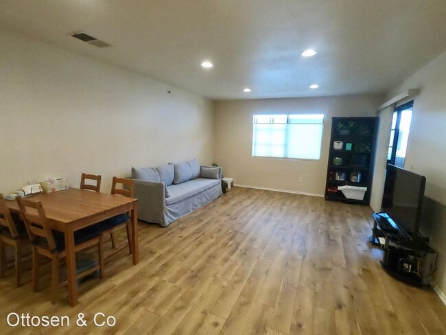 Foto del edificio - 2 br, 2 bath House - 280 Evergreen Ct