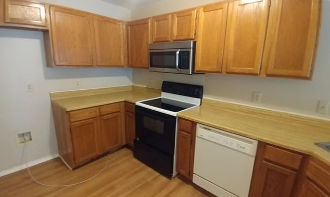 Building Photo - 722 Meadow Gate