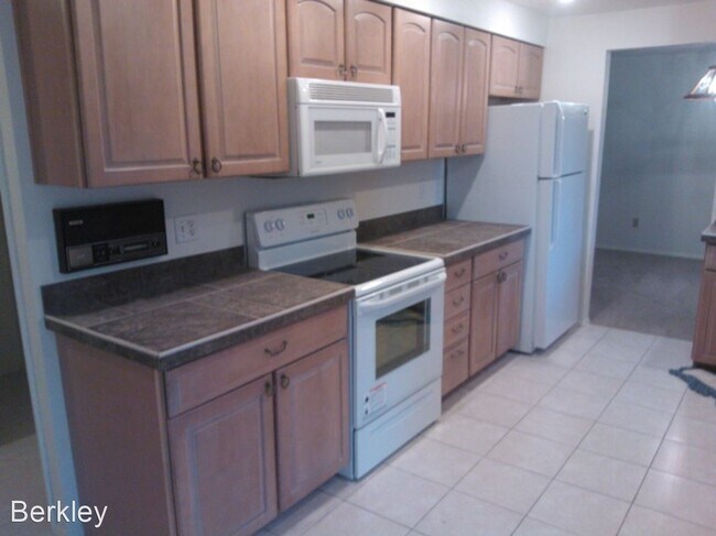 Building Photo - 4 br, 2.5 bath House - 31006 44th Ave S