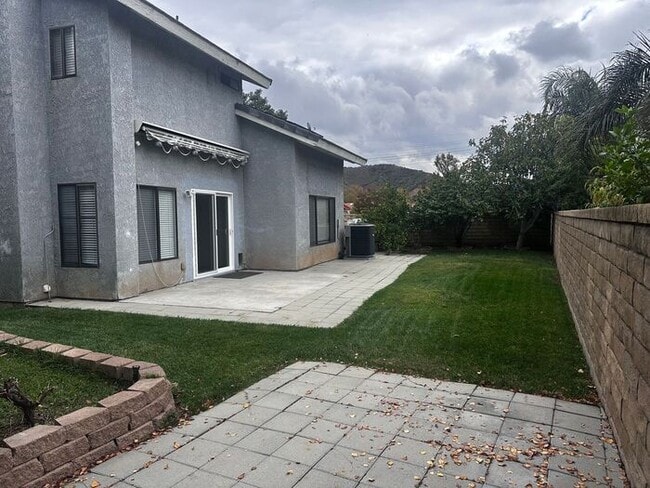Building Photo - Nestled in the desirable Brock Canyon community in Santa Clarita