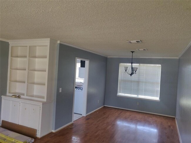 Building Photo - 9326 Silver Tip Dr