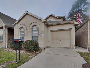 Building Photo - 2906 Crescent Bend Rd