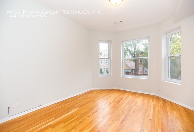 Foto del edificio - 1447 N Washtenaw Ave