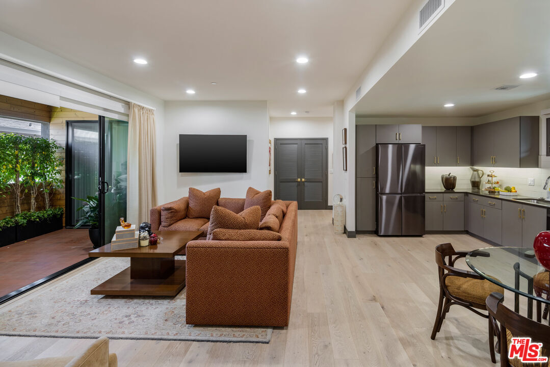 Primary Photo - 118 Orlando Ave