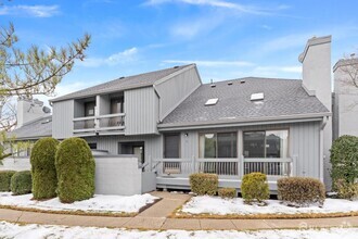 Building Photo - 147 Linda Ln