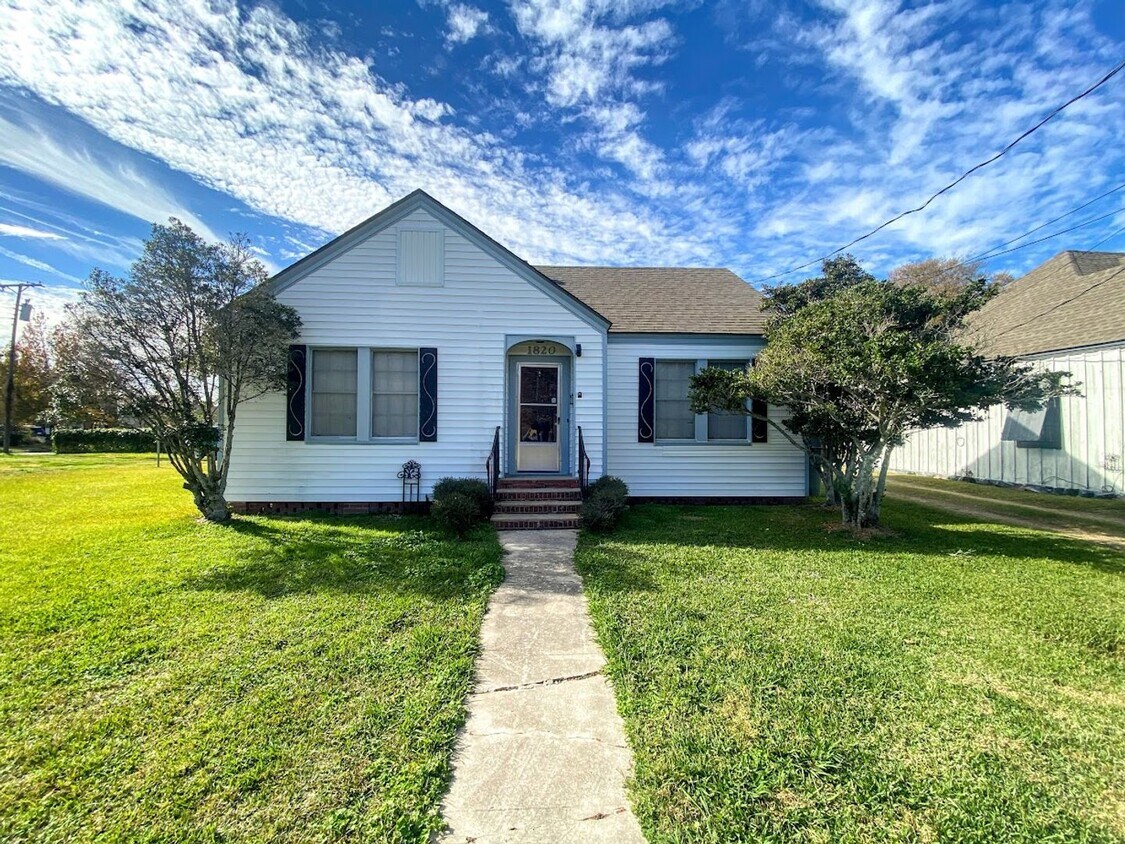 Primary Photo - 2-Bedroom Haven near St. Pats Hospital - Y...