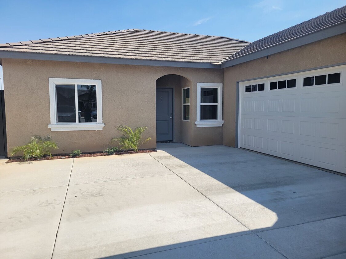 Primary Photo - 8500 Grandy St.