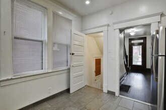 Building Photo - 1611 Summit St