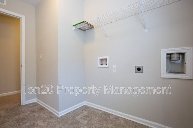 Foto del edificio - 7272 Sorrel Dr