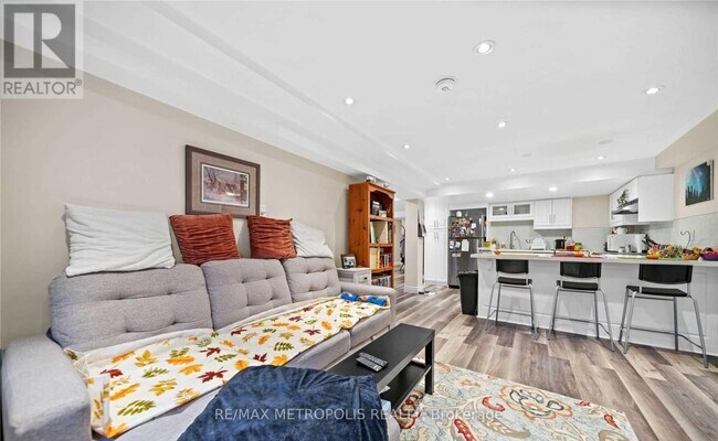 Photo du bâtiment - 214 Stonemanor Ave