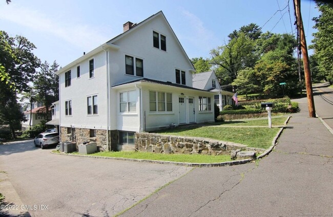 Building Photo - 24 Comly Ave