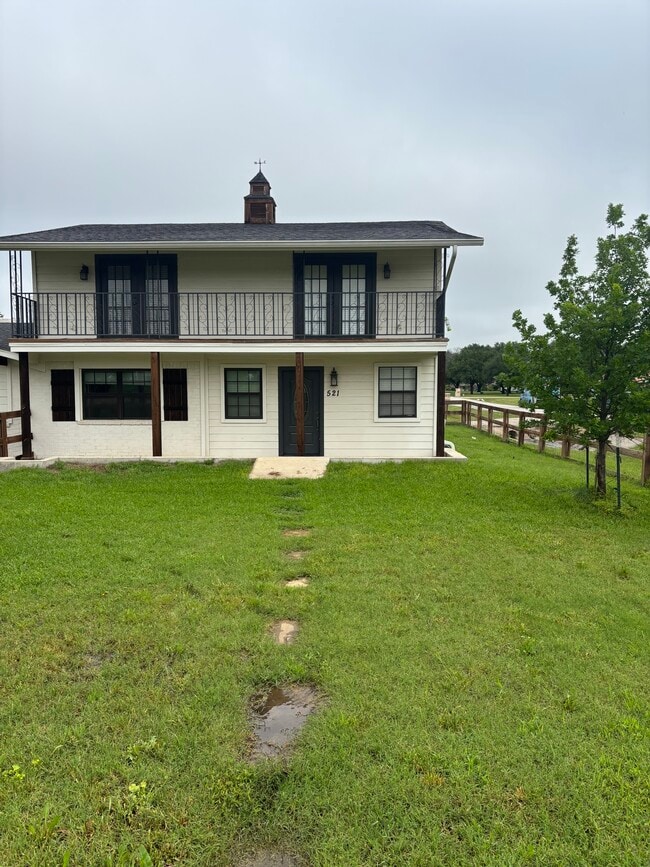 Building Photo - 521 FM 407
