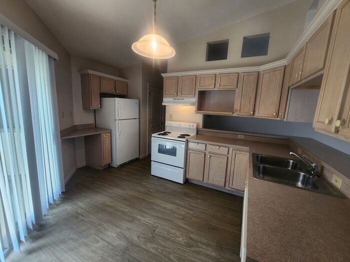 Primary Photo - 2 Bedroom Duplex - *Pets Welcome!