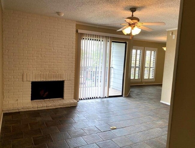 Building Photo - 15151 Berry Trail