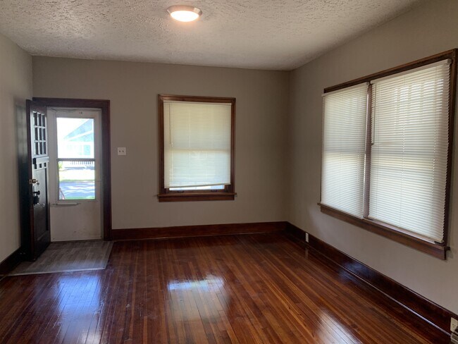 Building Photo - 3635 Avenue C