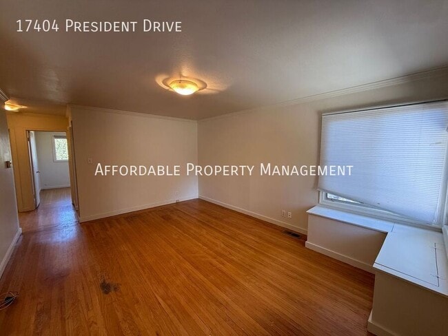 Building Photo - 17404 President Dr