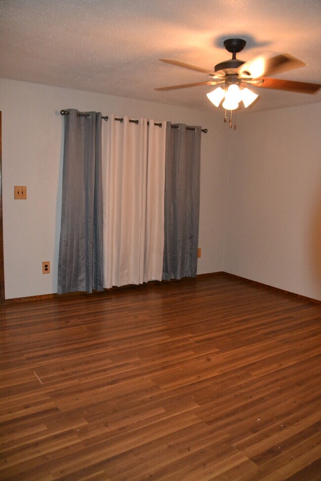 Building Photo - 614 Highland Ave
