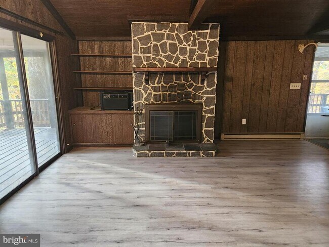 Foto del edificio - 851 Nancy Jack Rd