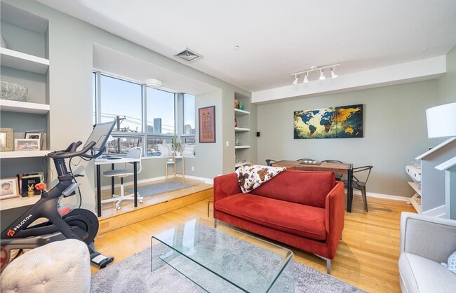 Building Photo - 689 Marin Blvd