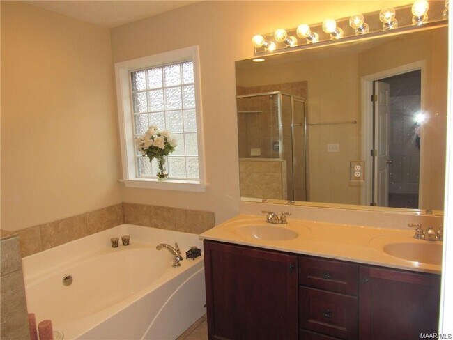 Foto del edificio - 3524 Claiborne Cir