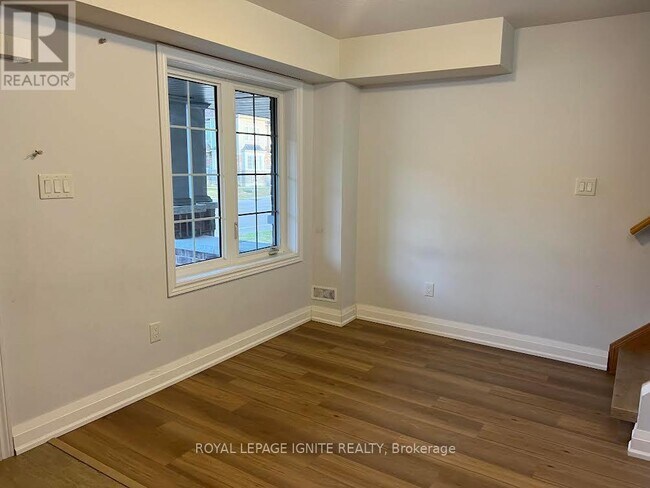 Building Photo - 636 Linden Dr