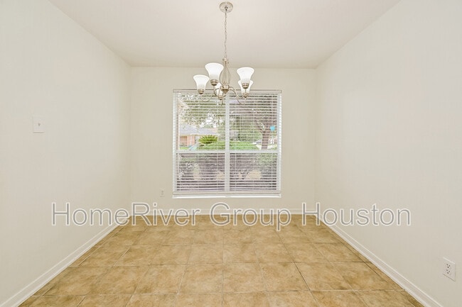 Foto del edificio - 20942 Foxwood Garden Dr
