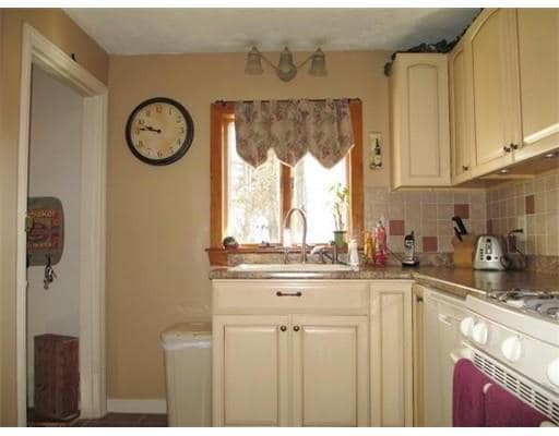 Building Photo - 64 Olean St