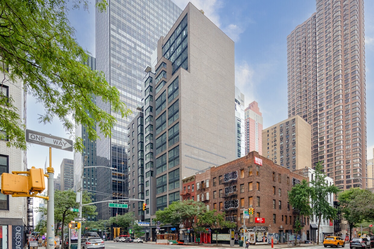 The Lindley Murray Hill 591 Third Ave New York, NY