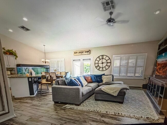 Foto del edificio - 2913 E Runaway Bay Pl