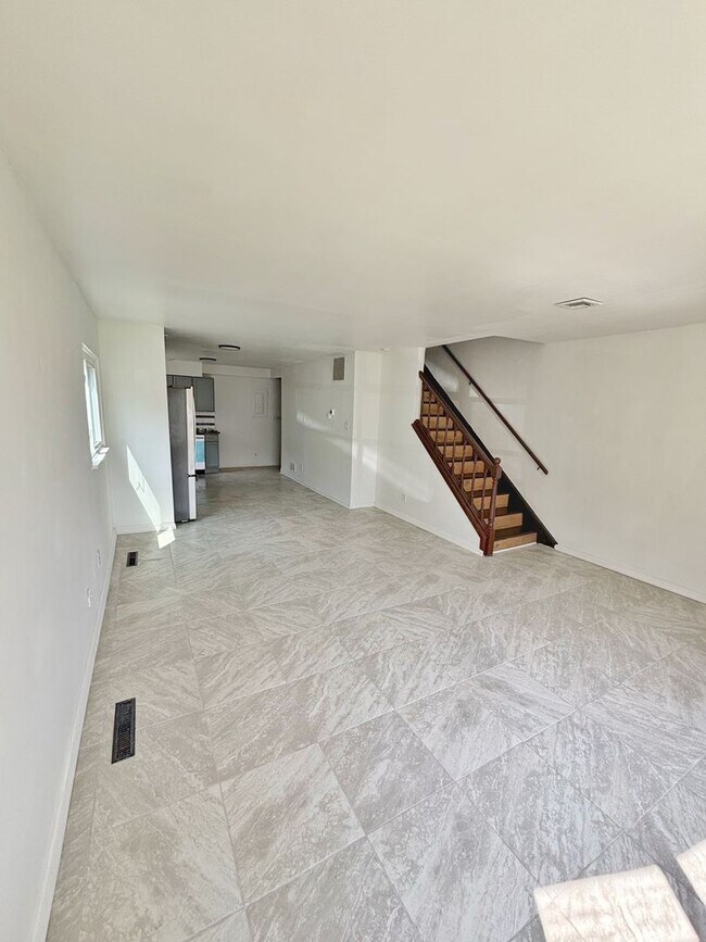 Foto del edificio - Charming 3-Bedroom Home in Quiet Cul-de-Sa...