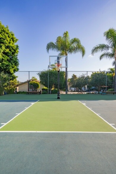 Foto del edificio - 800 E Bobier Dr