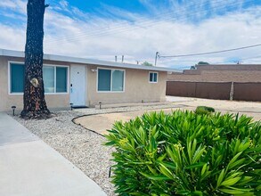 Building Photo - 15643 Sueno Ln
