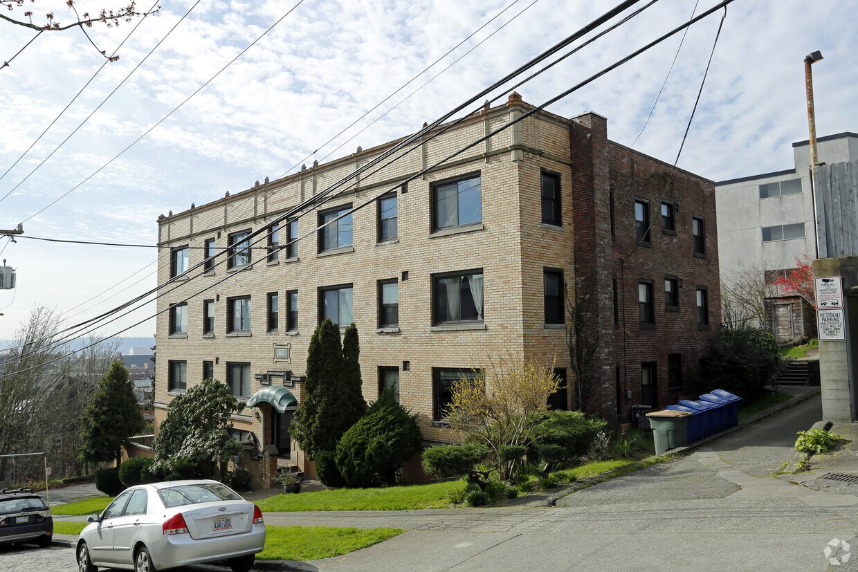 Foto principal - Warren Cliff Apartments
