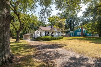 Building Photo - 3670 Graves Rd