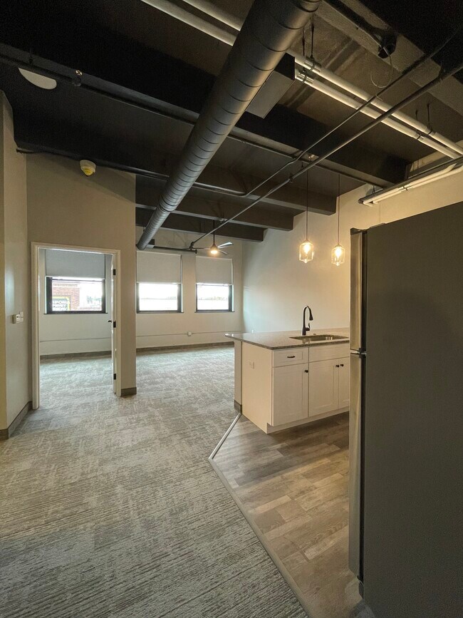 Foto del edificio - 712 Commercial St