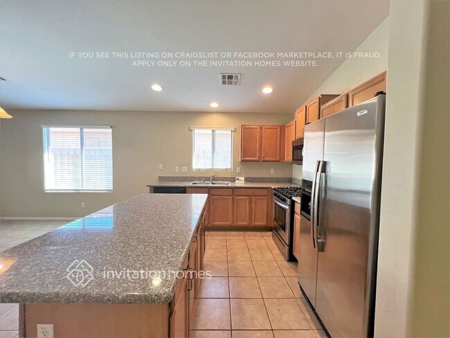 Foto del edificio - 46092 W Tulip Ln