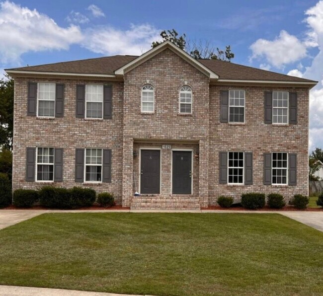 Foto del edificio - 1525 Pine Brook Ct
