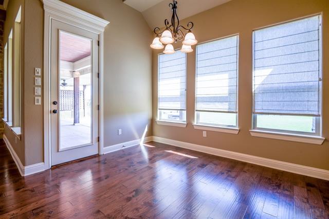Foto del edificio - 421 River Bank Ln