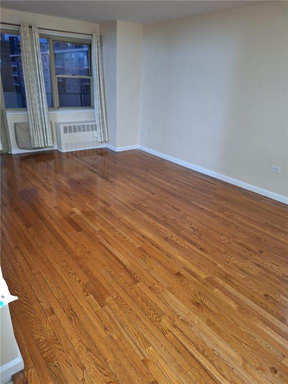 Foto del edificio - 12205 Flatlands Ave