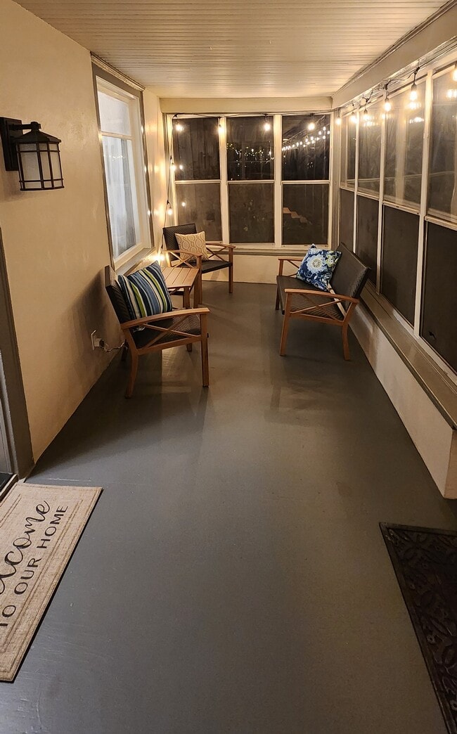 Screened Porch with Seating - 1901 -2301 Fillmore Street NE Minneapolis, MN 55418