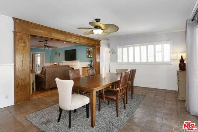 Foto del edificio - 4721 Greenbush Ave