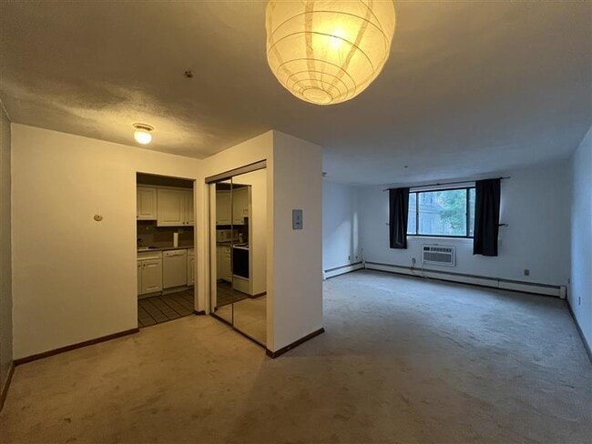 Building Photo - 25 Linden Ave