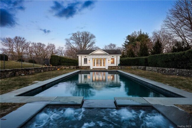 Foto del edificio - 425 Grace Church St