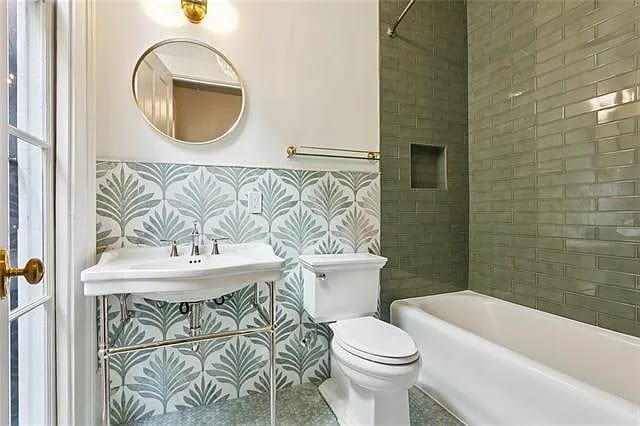 Building Photo - 632 Esplanade Ave